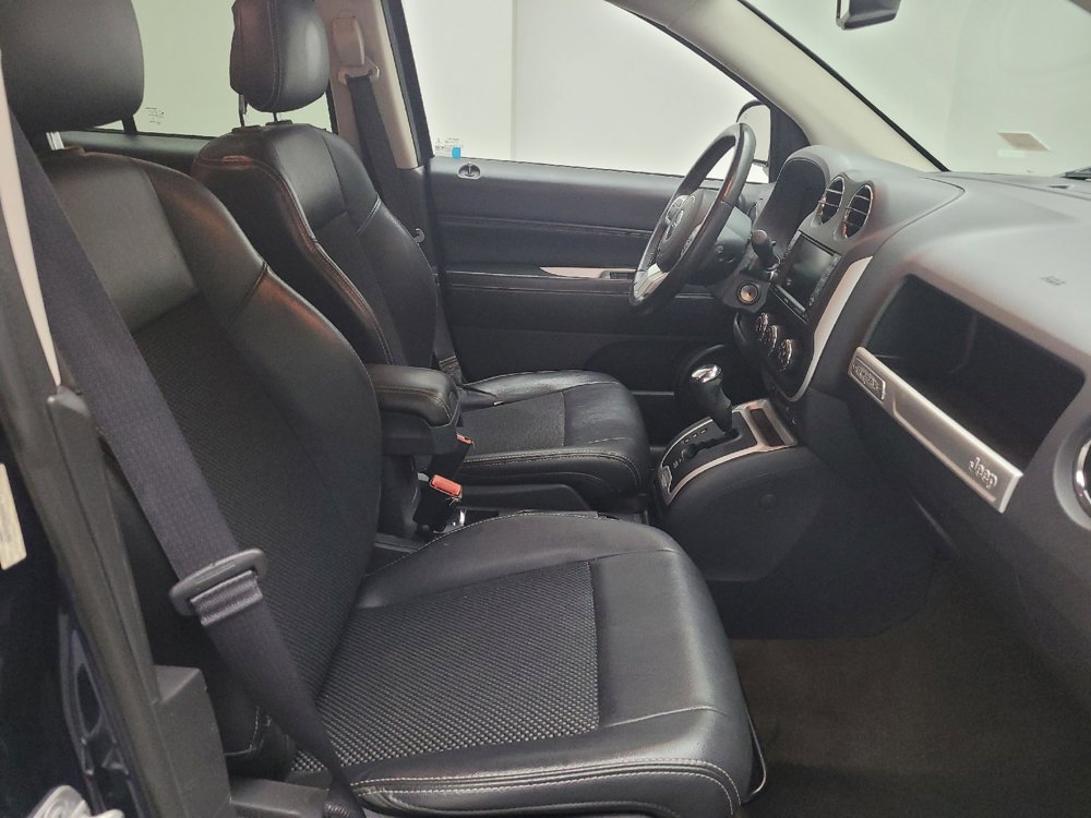 Used 2017 Jeep Compass Latitude AWD/4WD image 21