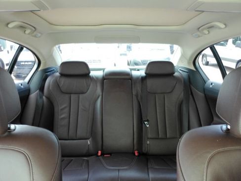 Used 2022 BMW 740i RWD image 37