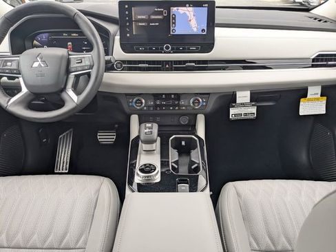 New 2026 Mitsubishi Outlander SEL FWD image 18
