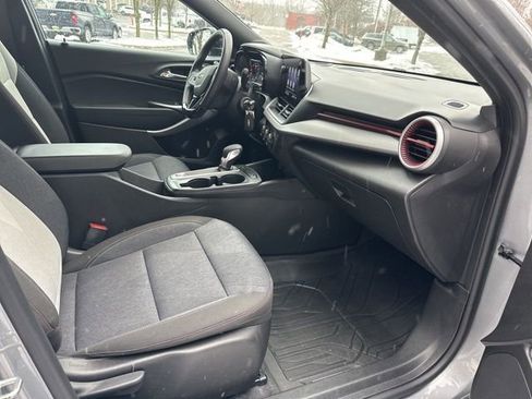 Certified 2024 Chevrolet Trax RS w/ Driver Confidence Package image 28