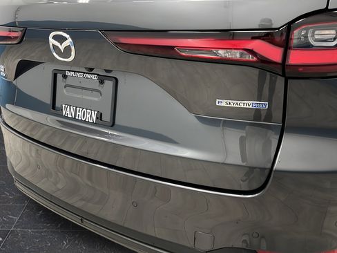 Used 2025 MAZDA CX-90 Plug-In Hybrid w/ Preferred AWD/4WD image 39