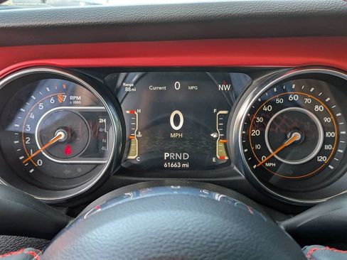 Used 2023 Jeep Gladiator Rubicon w/ LED Lighting Group AWD/4WD image 18
