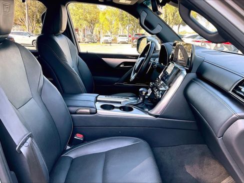Used 2024 Lexus LX 600 F Sport image 9