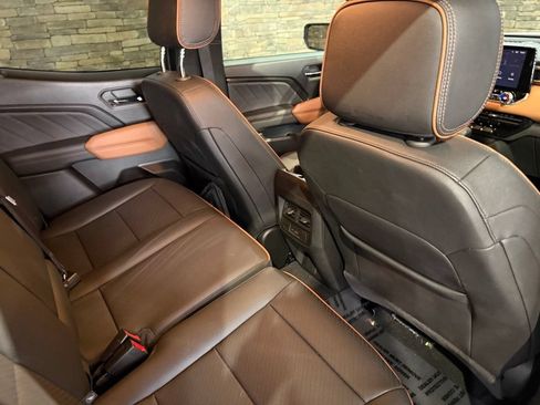 Used 2024 GMC Canyon AT4 w/ AT4 Premium Package AWD/4WD image 33
