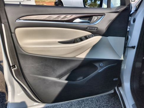 Used 2023 Buick Enclave Avenir w/ Avenir Technology Package image 23