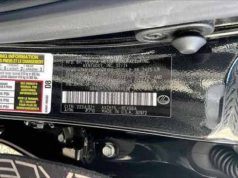 Used 2024 Lexus ES 300h w/ Premium Package image 37