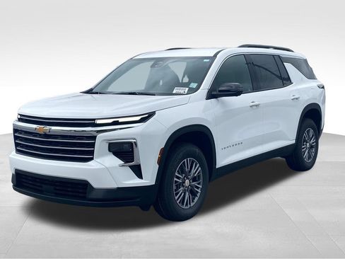 New 2026 Chevrolet Traverse LT w/ Driver Confidence Package image 6