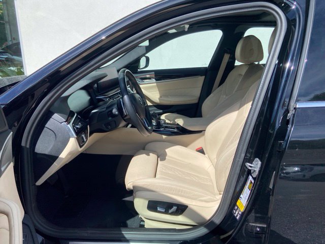 Used 2023 BMW 530i xDrive w/ Convenience Package AWD/4WD image 10