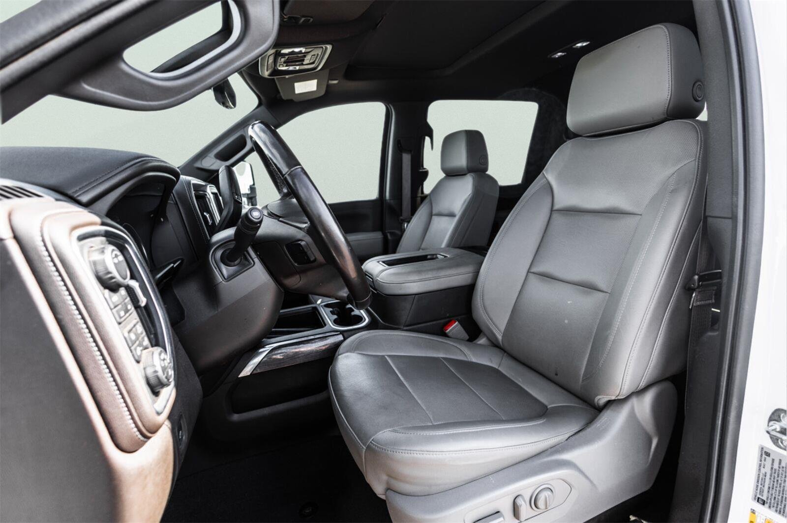 Used 2022 Chevrolet Silverado 3500 LTZ w/ LTZ Plus Package AWD/4WD image 9