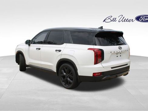 Used 2022 Hyundai Palisade SEL w/ Premium Package FWD image 7