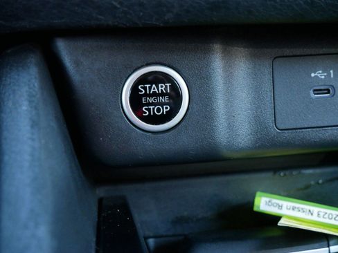 Used 2023 Nissan Rogue SV image 21