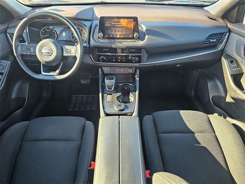 Used 2023 Nissan Rogue S image 9
