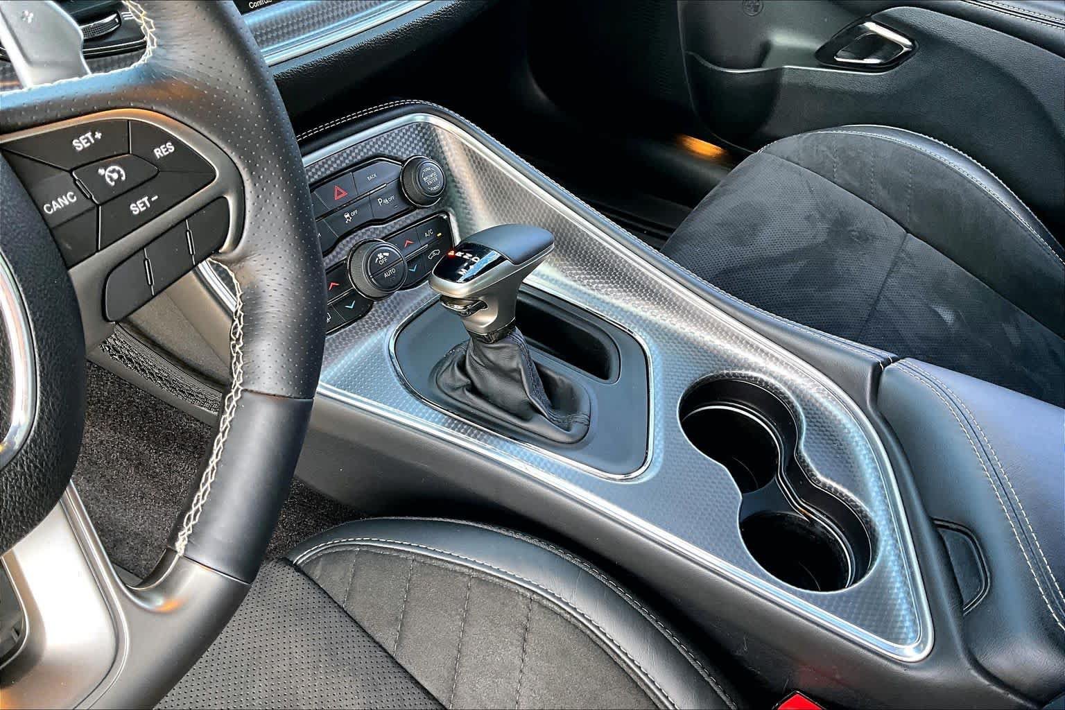 Used 2016 Dodge Challenger SRT Hellcat RWD image 15
