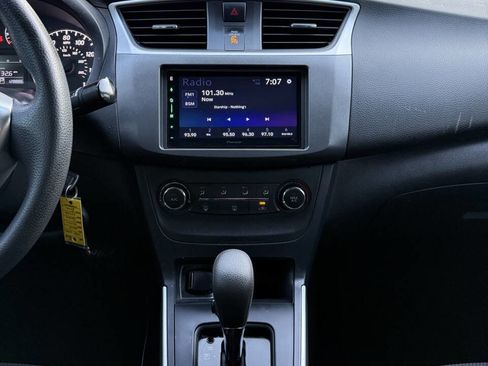 Used 2017 Nissan Sentra S image 19