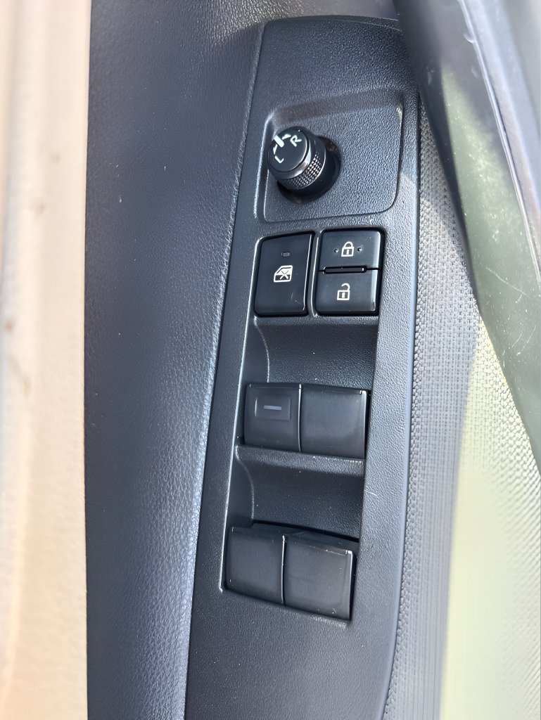 Used 2024 Toyota Corolla LE FWD image 13