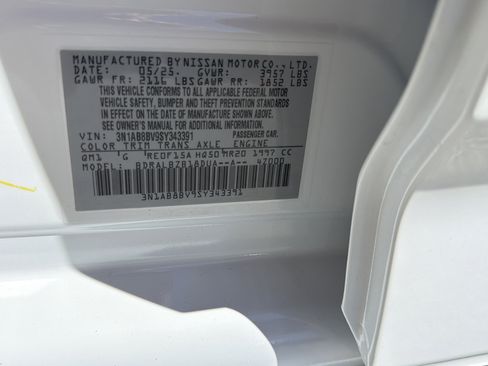 Used 2025 Nissan Sentra S FWD image 30