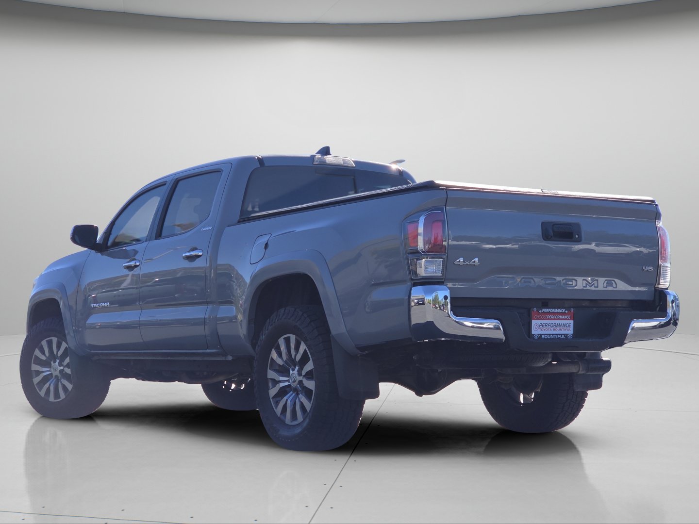 Used 2021 Toyota Tacoma Limited AWD/4WD image 23