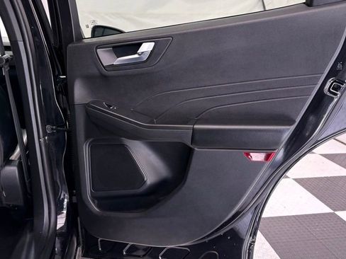 Used 2025 Ford Escape ST-Line Select image 28