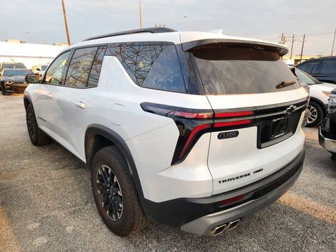 Used 2026 Chevrolet Traverse Z71 w/ Driver Confidence Package AWD/4WD image 4