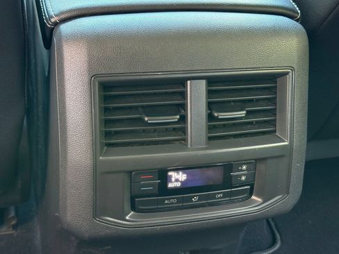 Used 2021 Volkswagen Atlas SE w/ Panoramic Sunroof Package AWD/4WD image 29