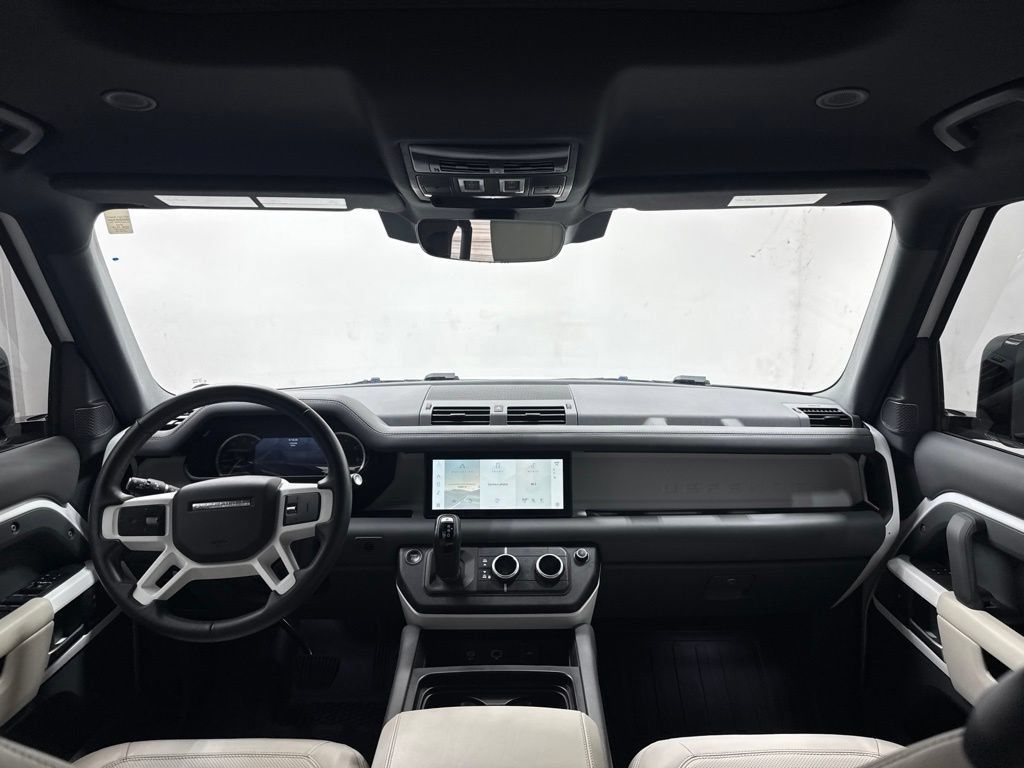 Used 2023 Land Rover Defender 110 SE AWD/4WD image 18