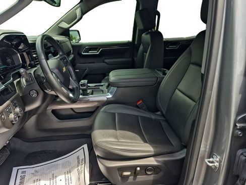 Used 2024 Chevrolet Silverado 1500 LTZ AWD/4WD image 9