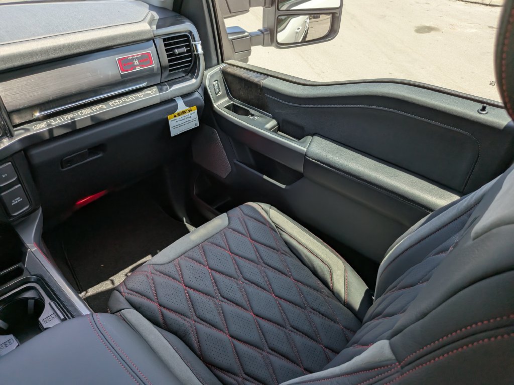 New 2026 Ford F250 Lariat w/ Black Appearance Package AWD/4WD image 23