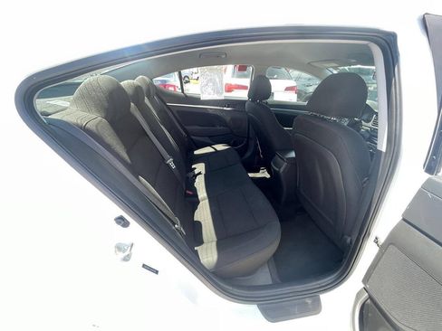 Used 2019 Hyundai Elantra SEL w/ Cargo Package FWD image 11