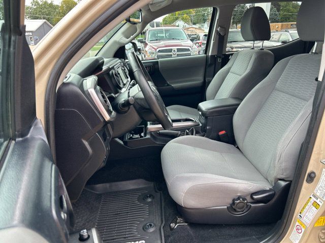 Used 2019 Toyota Tacoma SR5 AWD/4WD image 26