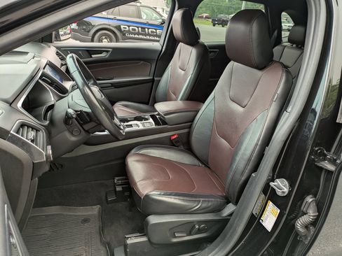 Certified 2020 Ford Edge Titanium w/ Equipment Group 301A AWD/4WD image 7