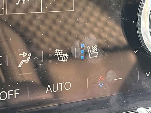 Used 2024 GMC Acadia Denali w/ Super Cruise Package image 26