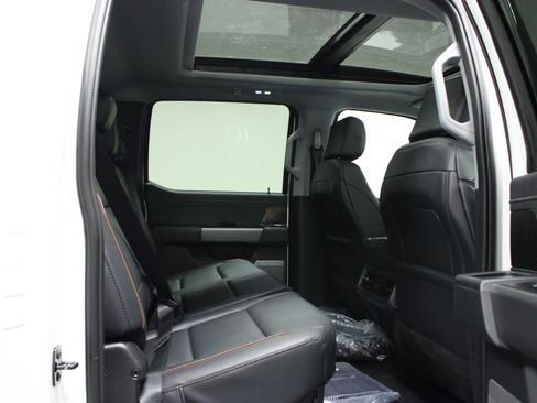 New 2026 Ford F250 Lariat w/ Black Appearance Package AWD/4WD image 15