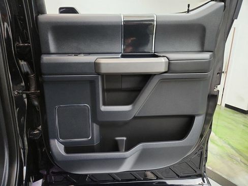 Used 2022 Ford F450 Platinum w/ FX4 Off-Road Package image 30