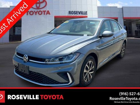 Used 2025 Volkswagen Jetta S FWD image 1