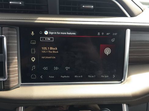 Used 2023 GMC Yukon XL Denali RWD image 18