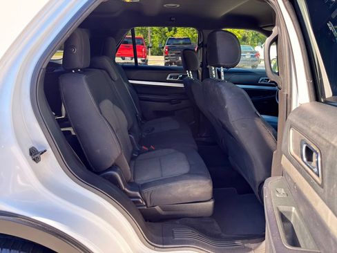 Used 2017 Ford Explorer XLT FWD image 27