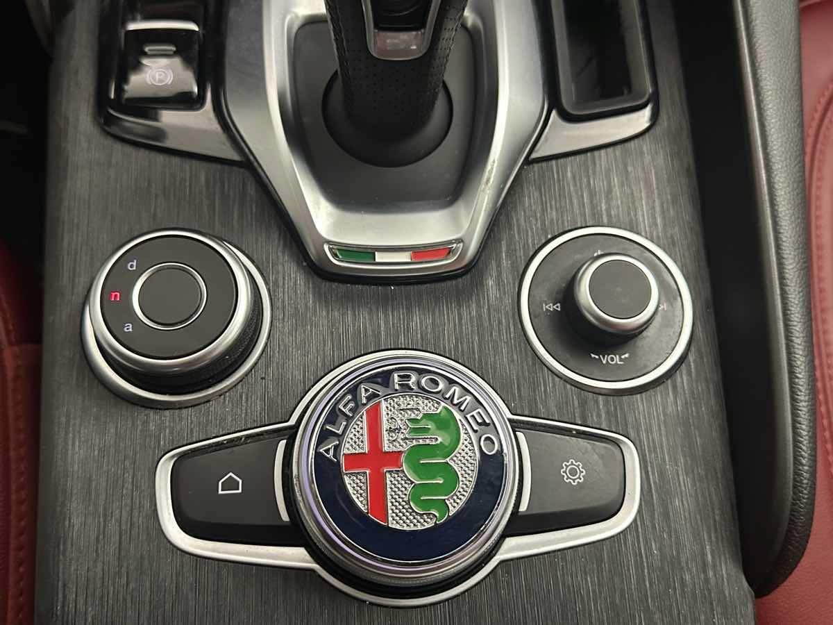 Used 2021 Alfa Romeo Giulia Sprint w/ Active Assist 1 Package RWD image 37