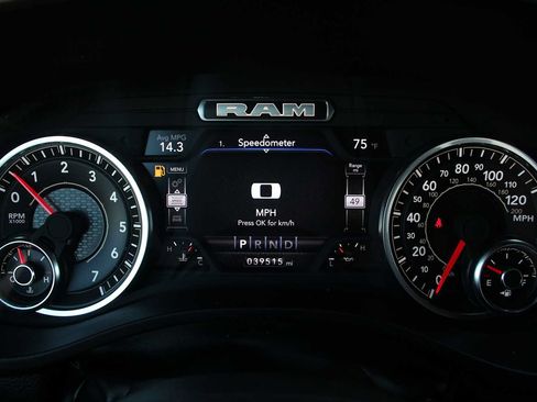 Used 2024 RAM 1500 Laramie AWD/4WD image 37