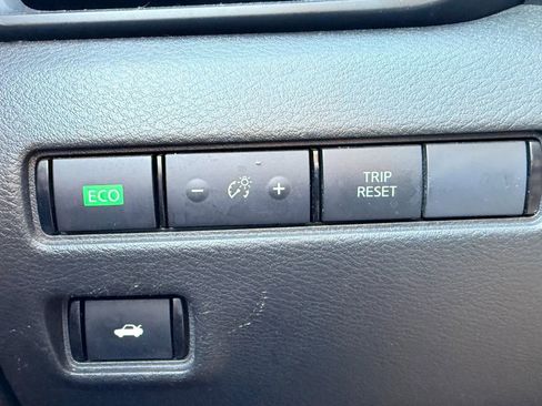 Used 2025 Nissan Sentra S image 27