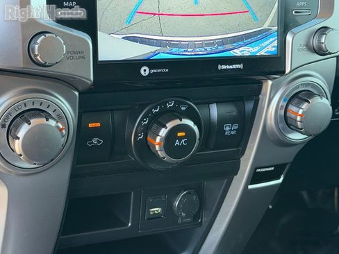 Used 2020 Toyota 4Runner SR5 RWD image 29