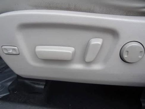 Used 2016 Toyota Highlander XLE w/ Protection Package #3 AWD/4WD image 8