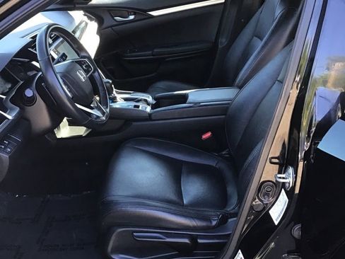 Used 2019 Honda Civic Sport image 6