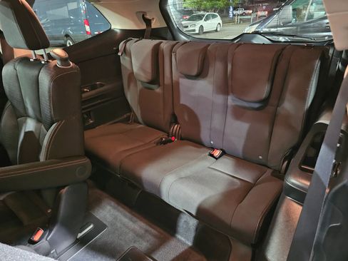 Used 2021 Subaru Ascent Premium w/ Sport Package image 21