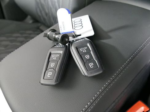 New 2026 Audi SQ5 Premium Plus image 20