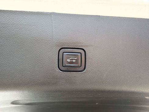 Certified 2023 Chevrolet Traverse LT AWD/4WD image 8