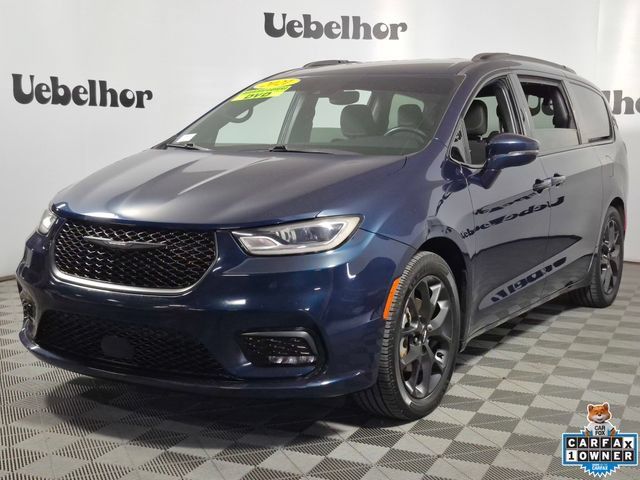 Used 2021 Chrysler Pacifica Touring w/ S Appearance Package FWD image 3