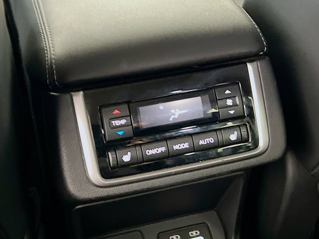 Used 2024 Subaru Ascent Limited AWD/4WD image 25