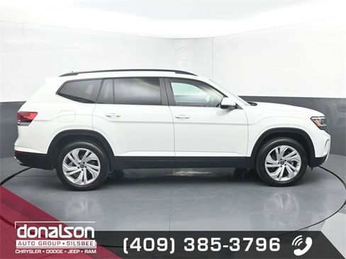 Used 2022 Volkswagen Atlas SE image 2