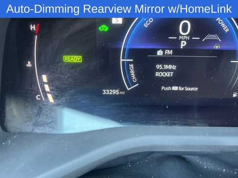 Used 2025 Toyota Camry SE w/ Convenience Package FWD image 11