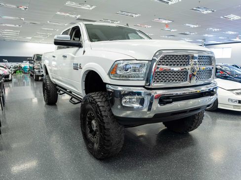 Used 2016 RAM 2500 Laramie AWD/4WD image 3